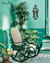 Load image into Gallery viewer, Chalk Paint - Amsterdam Green