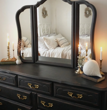 Load image into Gallery viewer, Chalk Paint - Athenian Black

